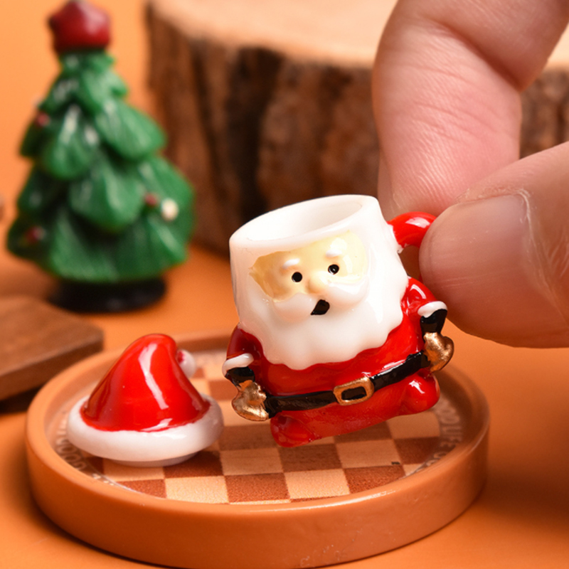 Mini Santa Teacup Ornament - R - Resin Crafts avaliação e preço